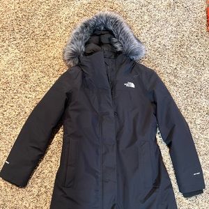 Women’s The North Face Women’s Arctic Down Parka Sz LG